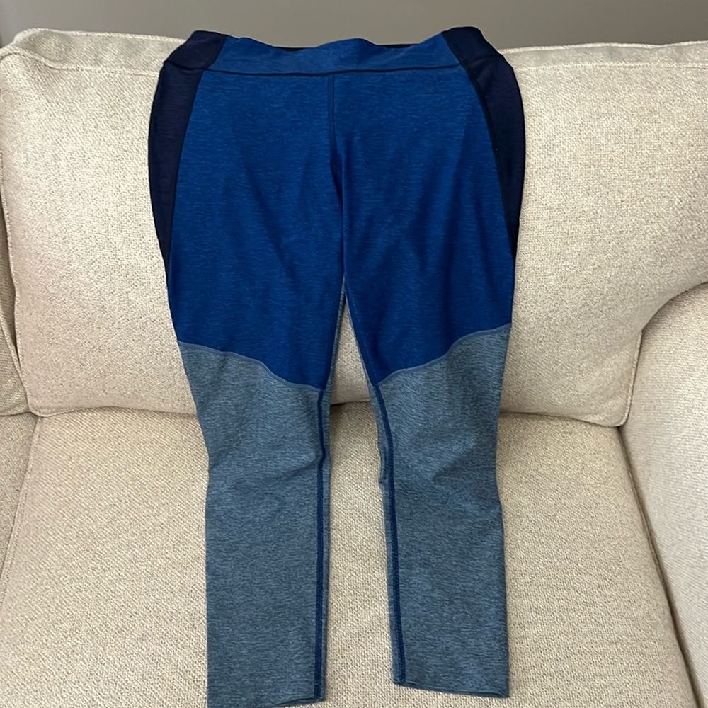 Outdoor Voices leggings size large